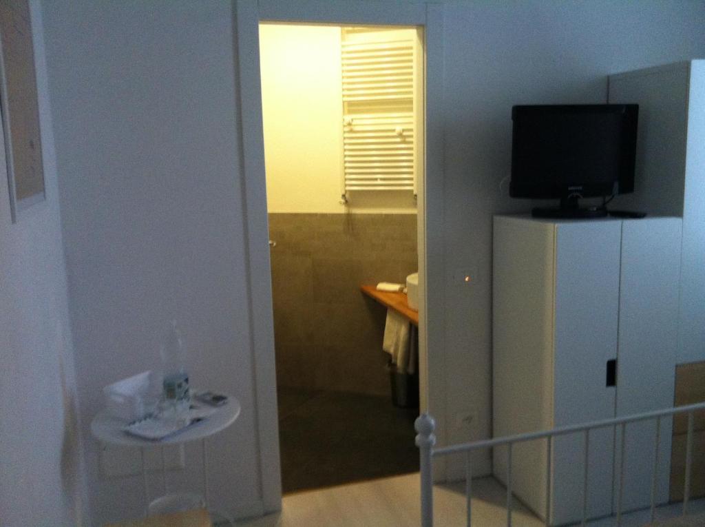 Single Room Bathroom,50783704:JPEG